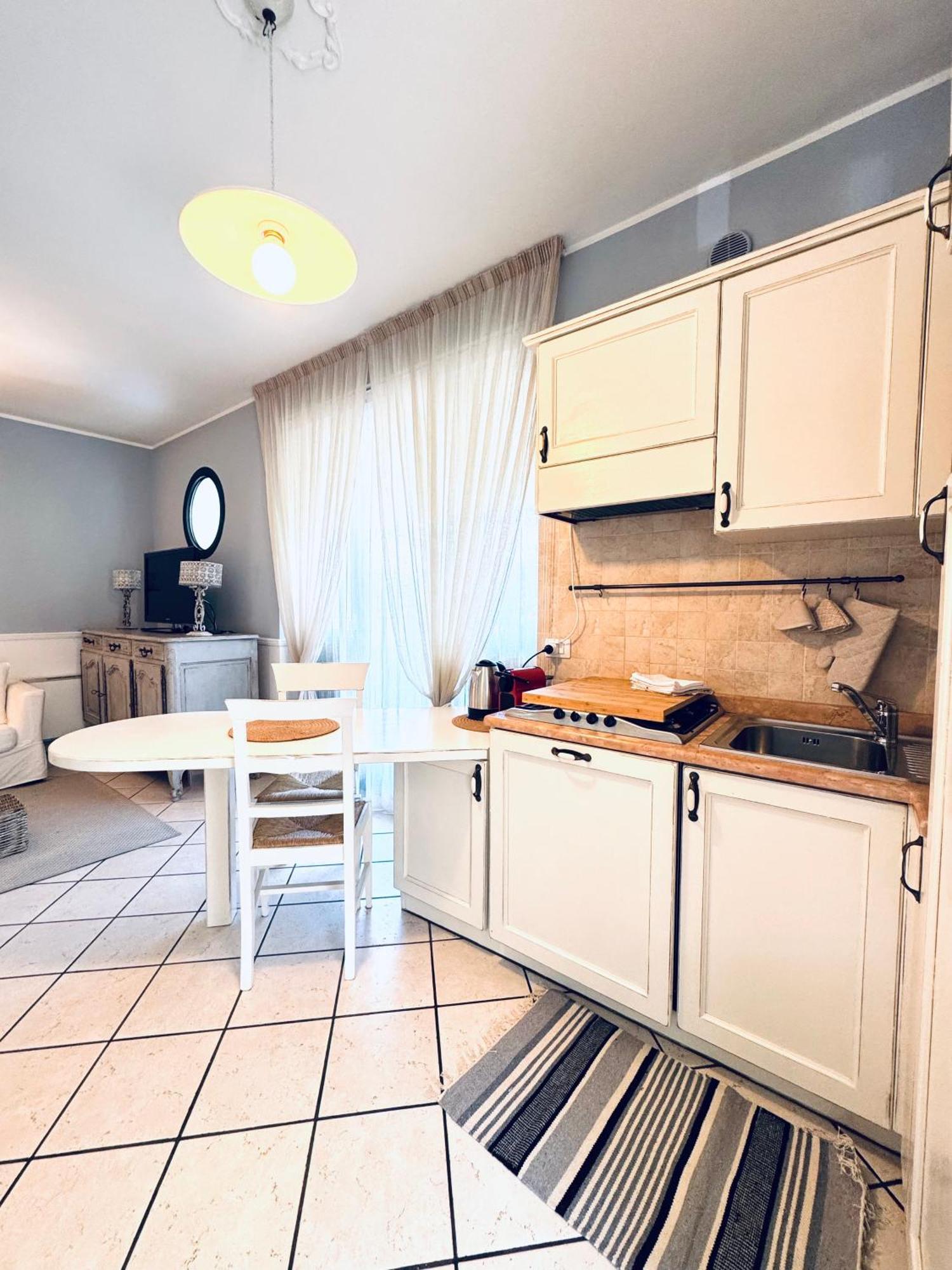 Appartamento La Perla Torri Del Benaco Exterior foto